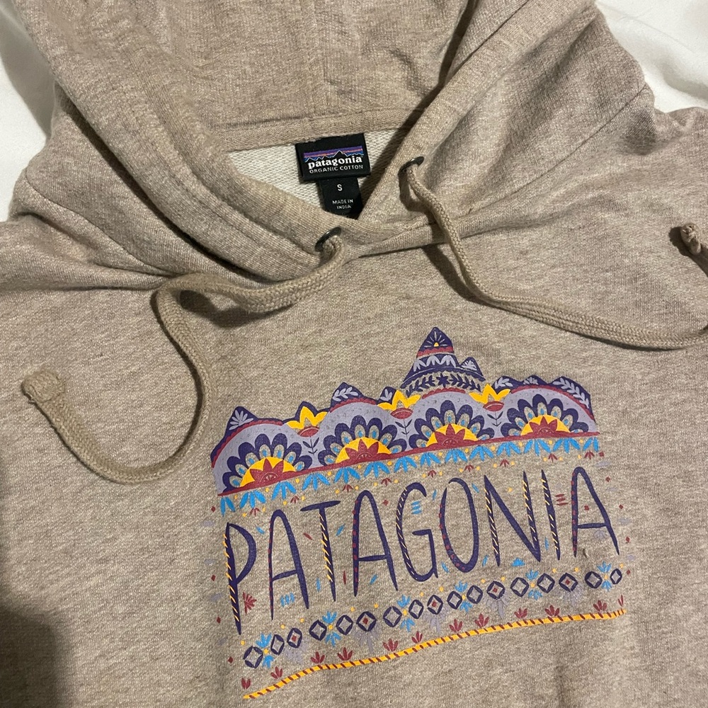 Patagonia hoodie sweatshirt size small womens tan taupe purple orange red